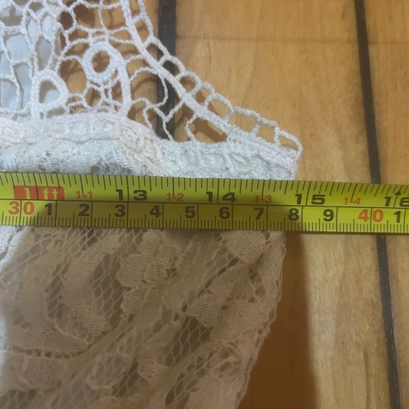 Delias Babydoll Top Size M Y2K Cream Lace V Neck Crochet Boho Fairy Coquette - Picture 6 of 7